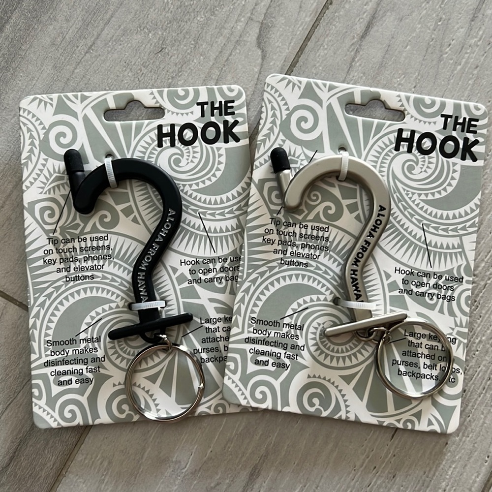 Pack of 2 keychains “Aloha from Hawaii” one silver one black